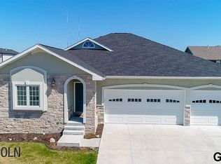 7310 Rachel Rd, Lincoln, NE 68516