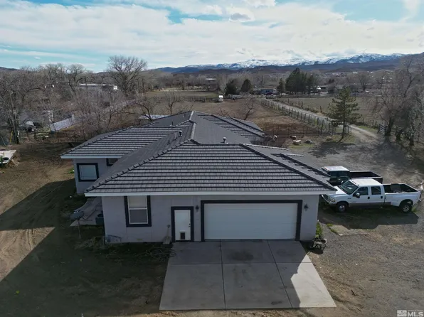 920 Truckee Ln, Fernley, NV 89408
