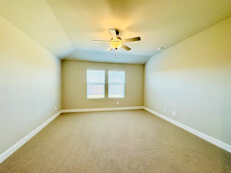 1093 Eagle Run Ln — Photo 7