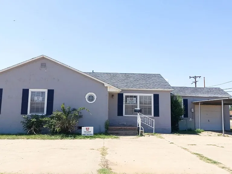 1225 W Garza St — Photo 2