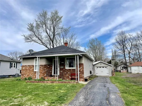 605 Henrietta St, Gillespie, IL 62033