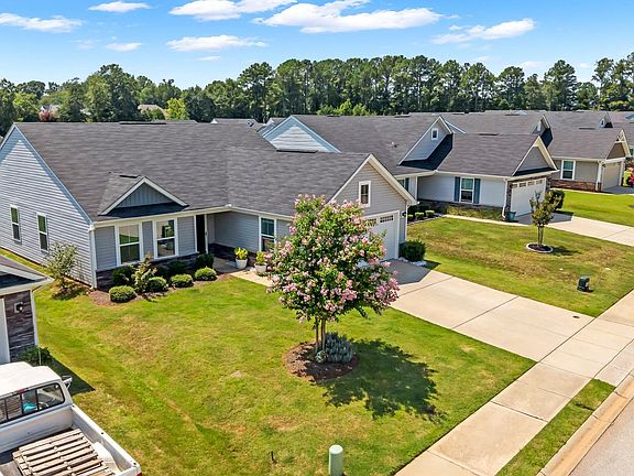 3rd image of 930 Riverland Woods Trl