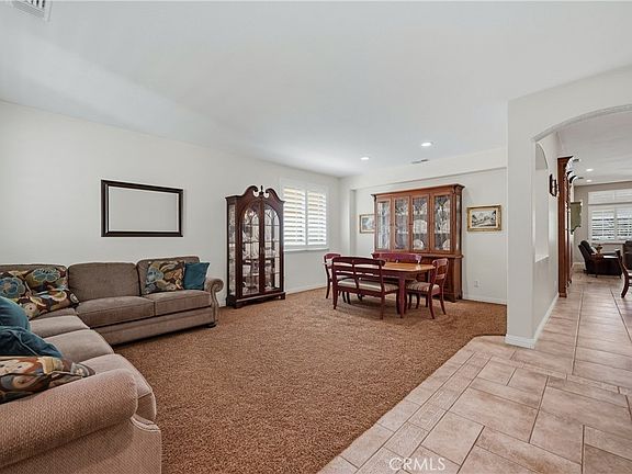 2nd image of 980 Hemingway Dr