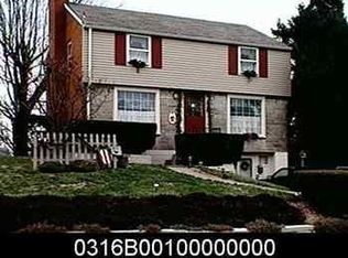5334 Greenridge Dr, Pittsburgh, PA 15236