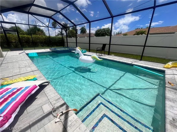 212 SW 21st St, Cape Coral, FL 33991