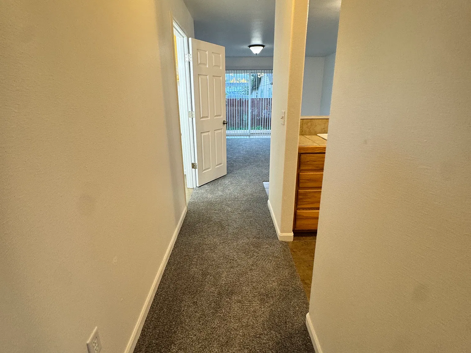2 bed, 1.5 bath, 1200 sqft, $1,770 — Photo 3