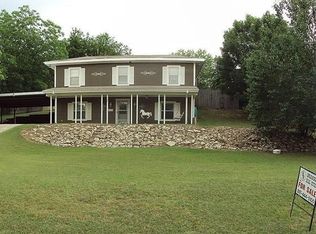 127 Brookshire Ave, Azle, TX 76020