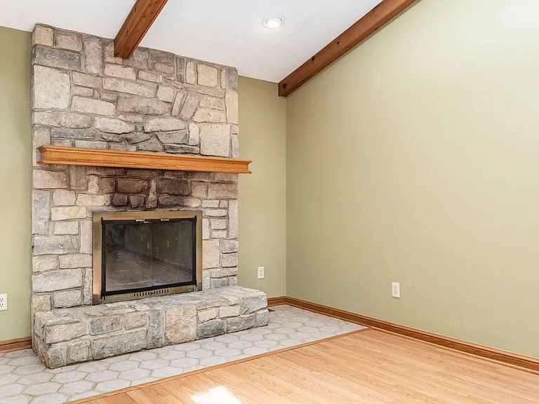 6002 Bowen Rd — Photo 21