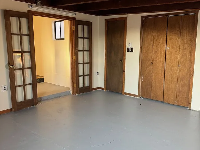 2210 W Alameda St — Photo 18