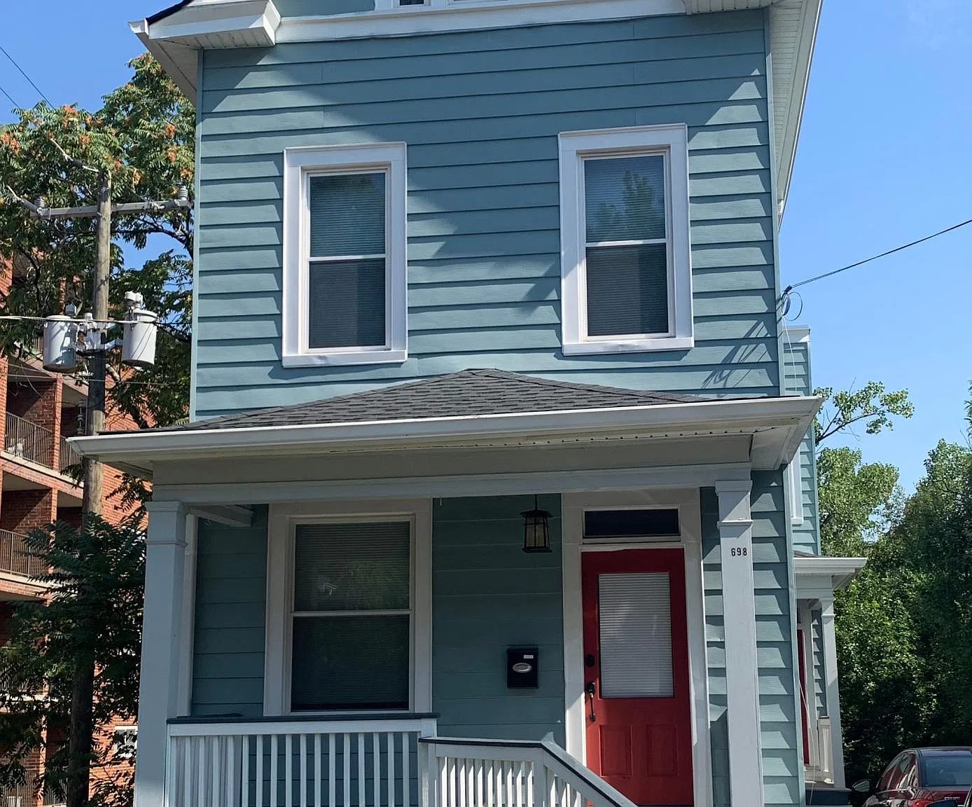2 bed, 800 sqft, $1,300 — Photo 1