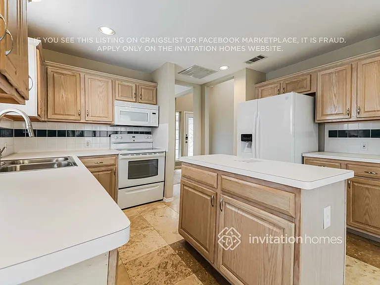 7714 Straits Dr — Photo 11