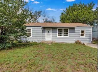 43 Sunset Dr, Hutchinson, KS 67502