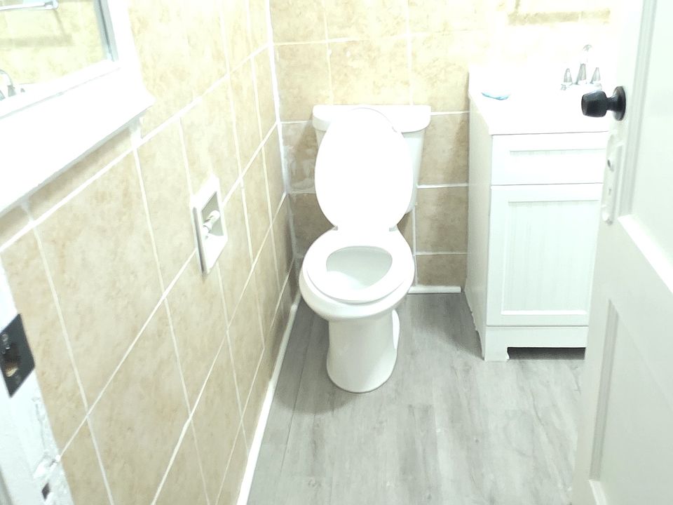 1st image of 740 S 6th Ave #2