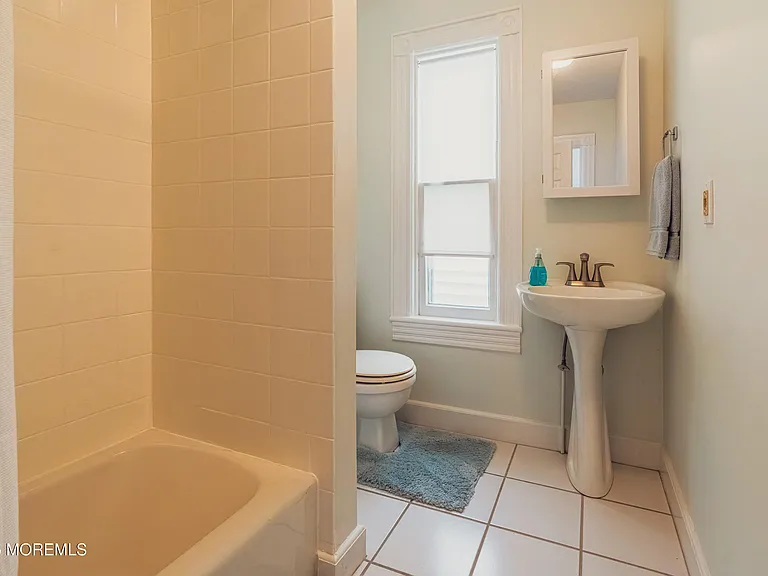 3 Bath Ave — Photo 44