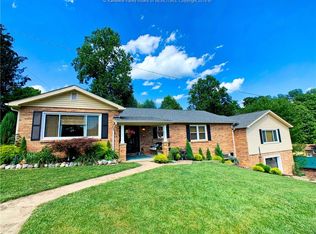 130 Morningside Dr, Elkview, WV 25071