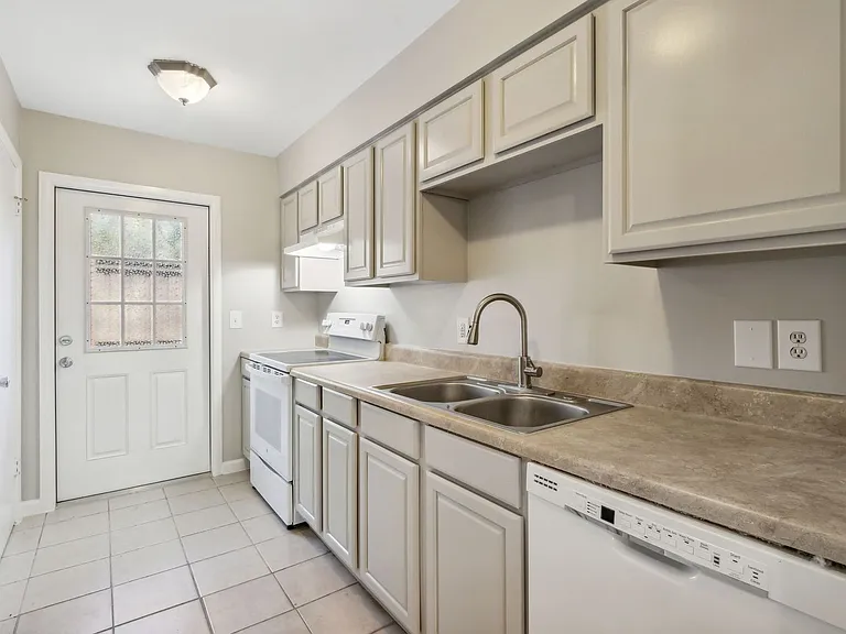 1786 Mariners Walk — Photo 16