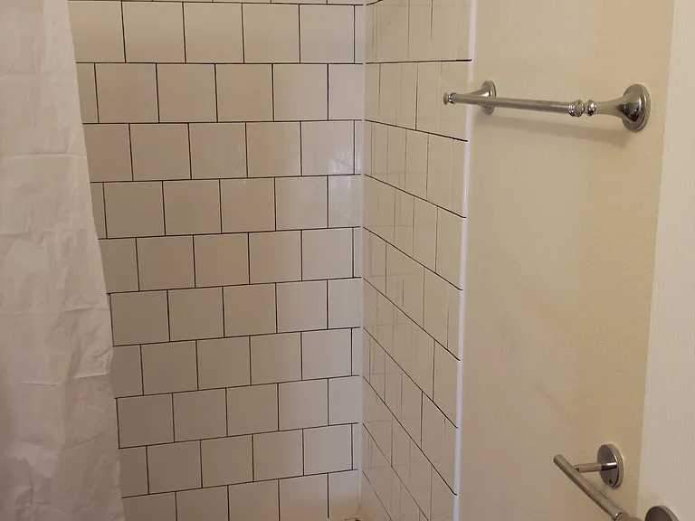 186 S Yates Way — Photo 3