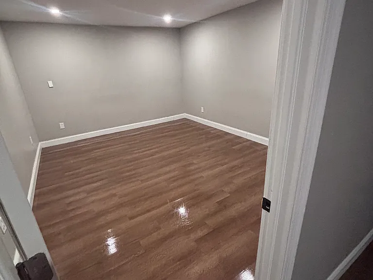 110 Railroad Ave #7 — Photo 9