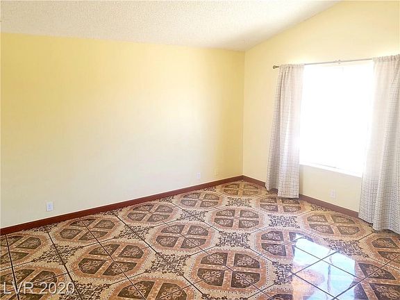 4th image of 3976 Tillamook Ave