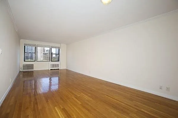 Rented by Keller Williams NYC | media 8