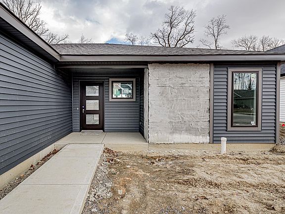 3rd image of 573 Valley River Dr