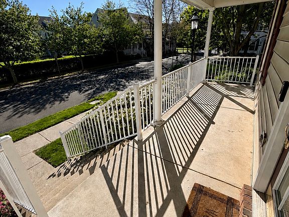 5th image of 408 Lantern Dr #115