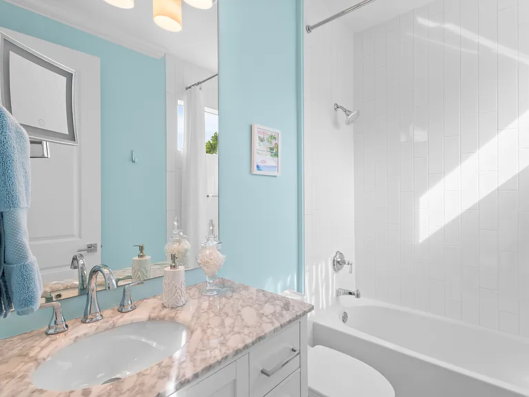 8955 Redonda Dr — Photo 32