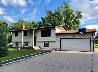 4215 Arizona Ave, Grand Island, NE 68803