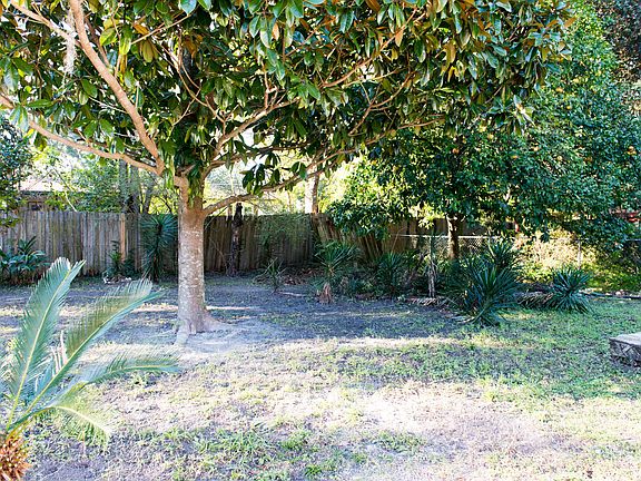 4th image of 6919 Hanson Dr S