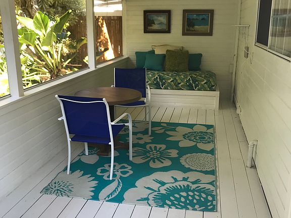 lanai furnishings.