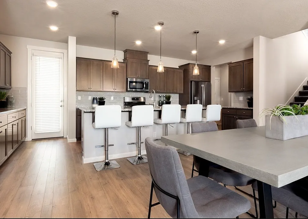 4 bed, 2569 sqft, $3,249 — Photo 2