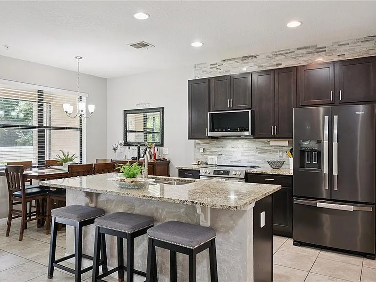 2438 Seven Oaks Dr — Photo 13