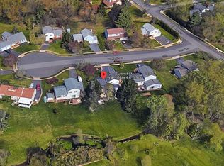 1219 Summit Ct, Warminster, PA 18974