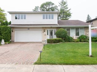 1306 Cariann Ln, Glenview, IL 60025