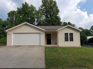 1480 Parkside Dr, Fairmont, WV 26554