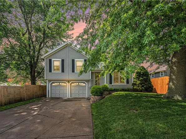 8311 NE 112th St, Kansas City, MO 64157