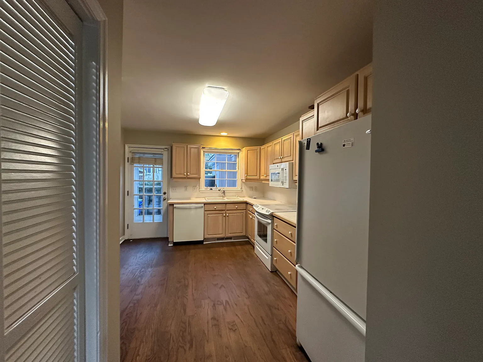 80 Legare St — Photo 4