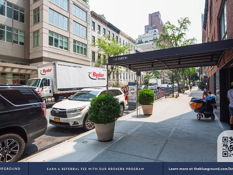 300 E 51st St #19B — Photo 23