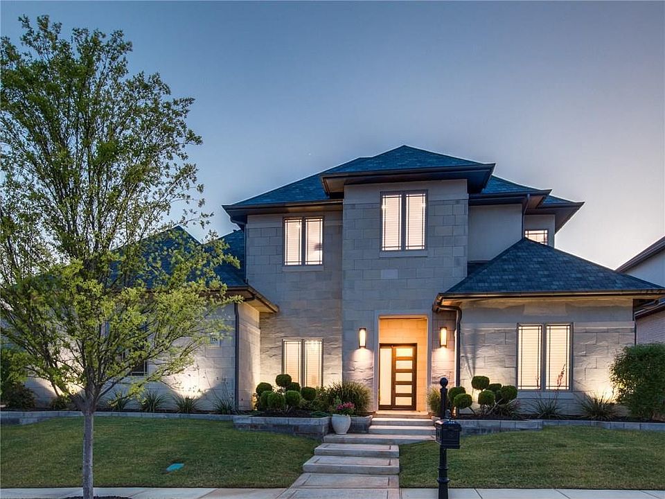 1st image of 1124 La Salle Ln