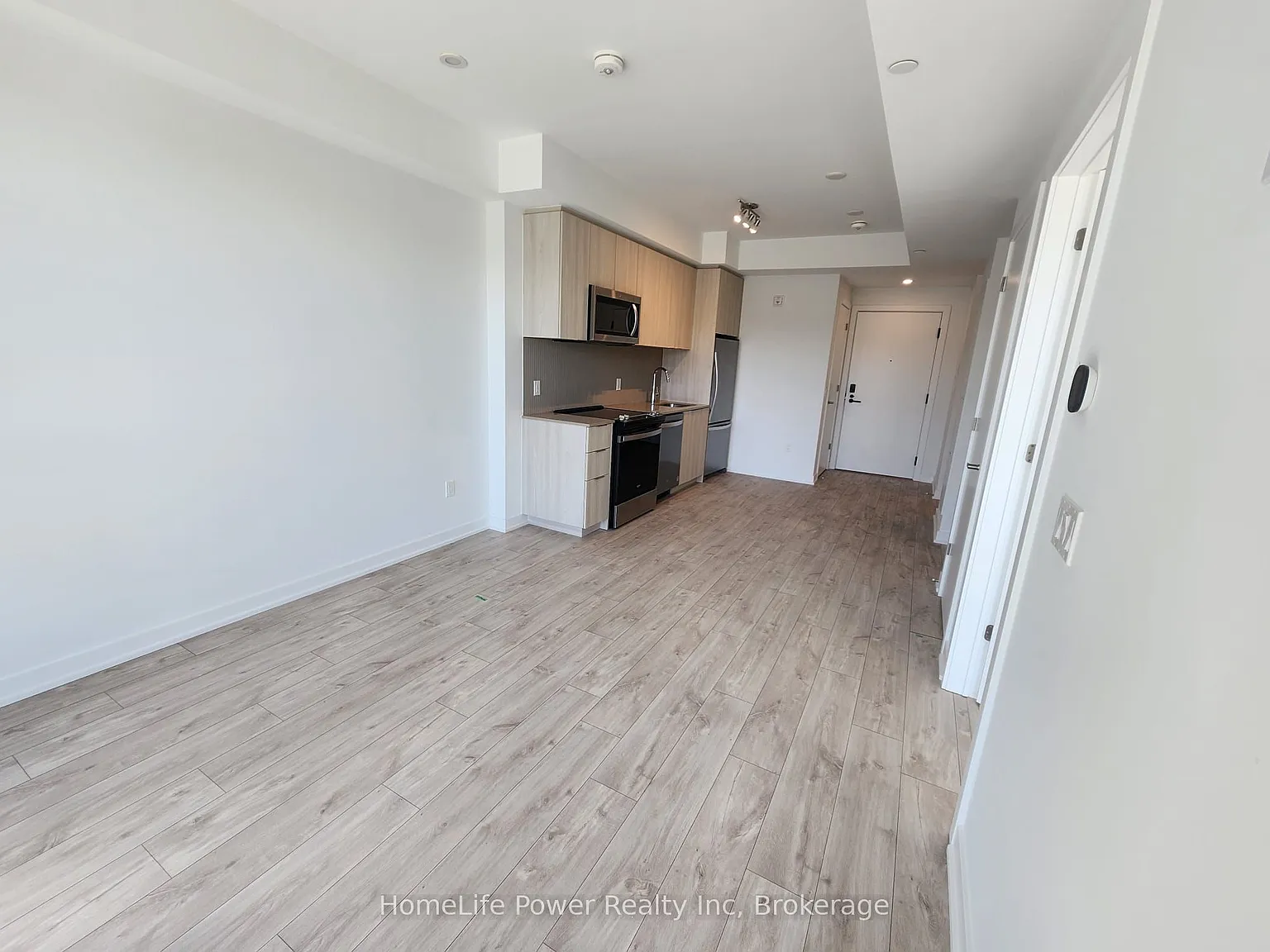 1 bed, $2,100 — Photo 3