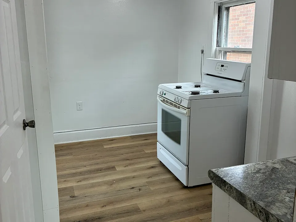 111 W State St #1