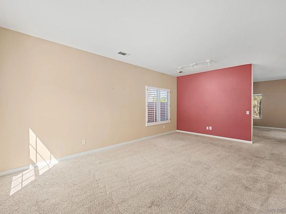 3rd image of 1020 Cima Dr