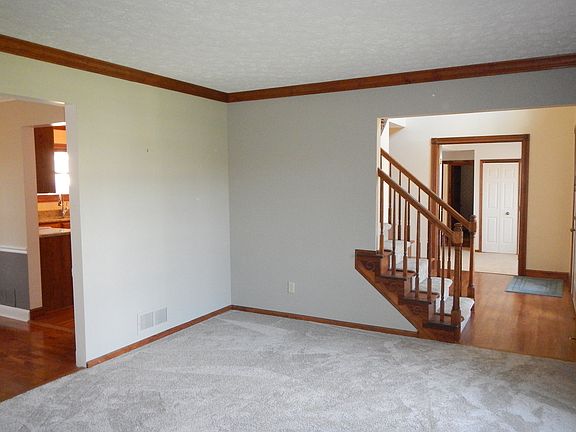 3rd image of 19693 Echo Dr