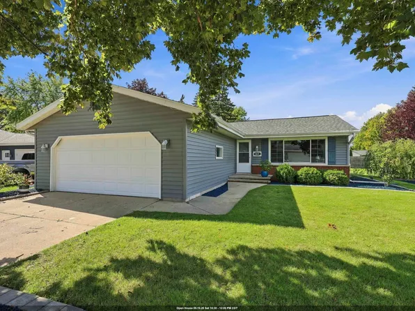 1621 N Blossom Dr, Appleton, WI 54914