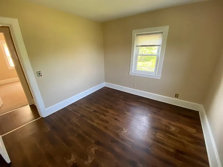 6427 Chippewa Rd — Photo 13