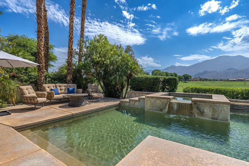 4 bed, 3372 sqft, $16,000 — Photo 3