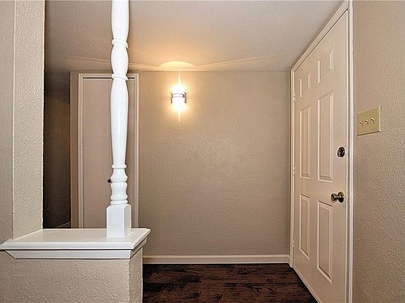 4th image of 2841 Dickens Ln