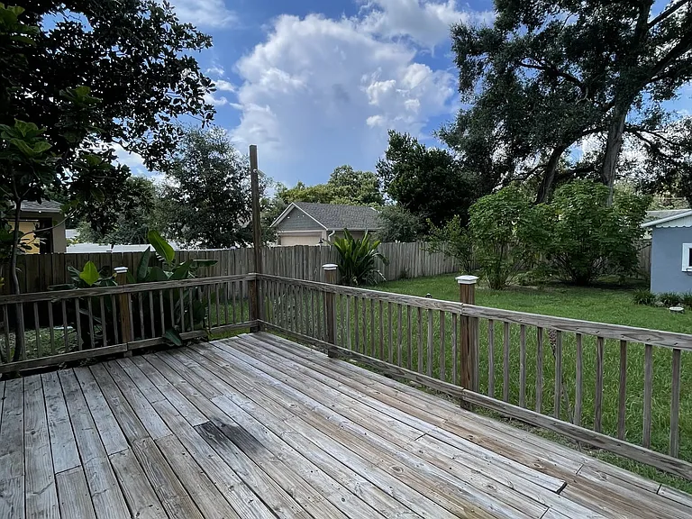 1314 E Conover St — Photo 9