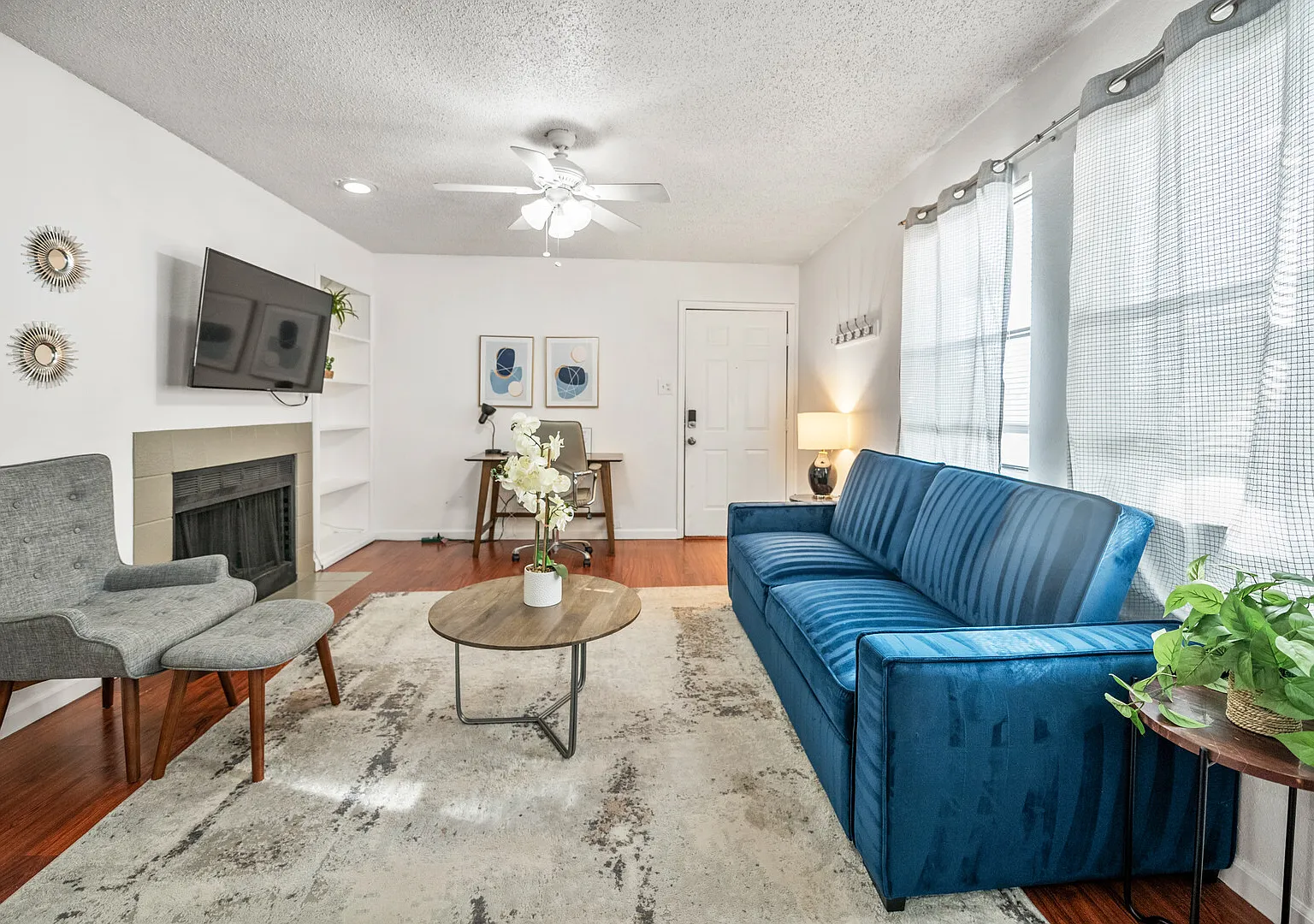 I51 World Cup Stay - 18 min to AT&T - Sleeps 2 - Free Parking — Photo 2