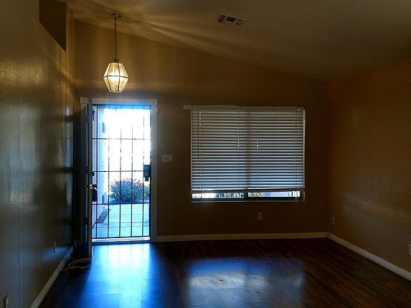 3rd image of 15033 N GIL BALCOME Court